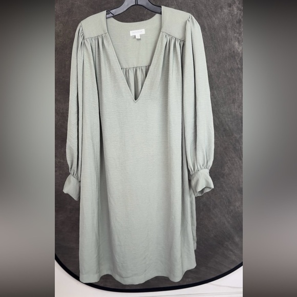 Prologue Dresses & Skirts - Prologue Sage Green V-Neck Long Sleeve Dress | Size L